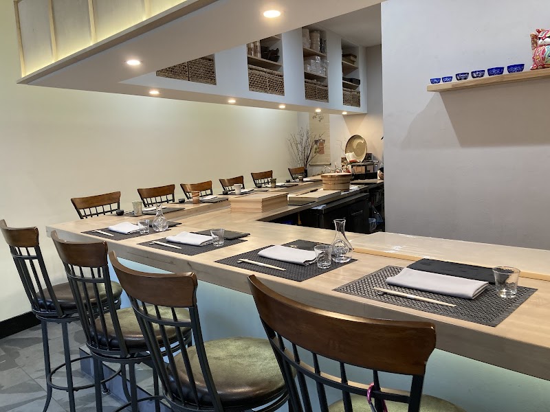 Sushi Aoki - Japanese owner chef Omakase