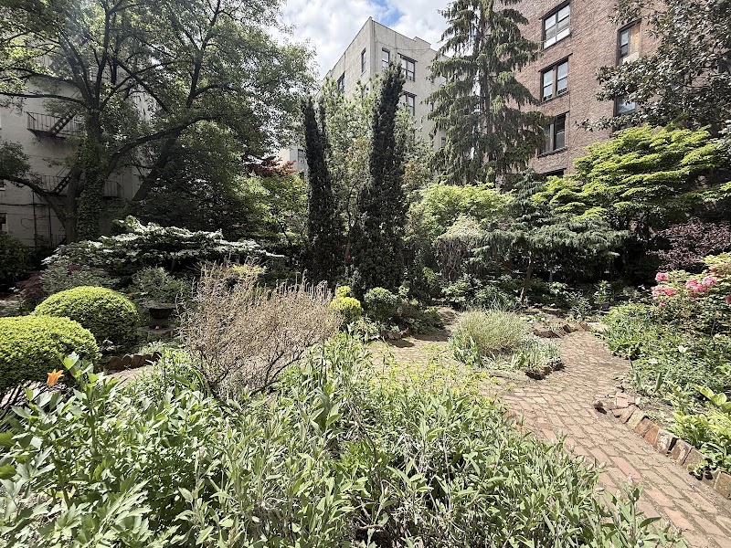 6BC Botanical Garden
