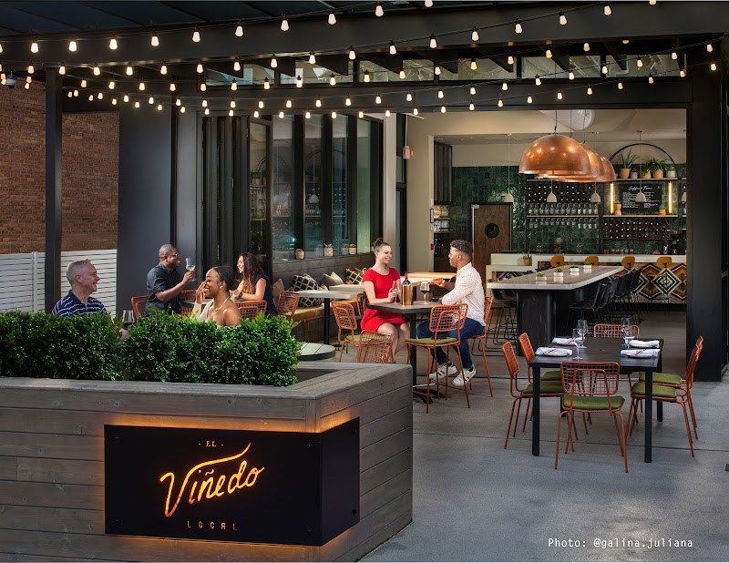 El Viñedo Local